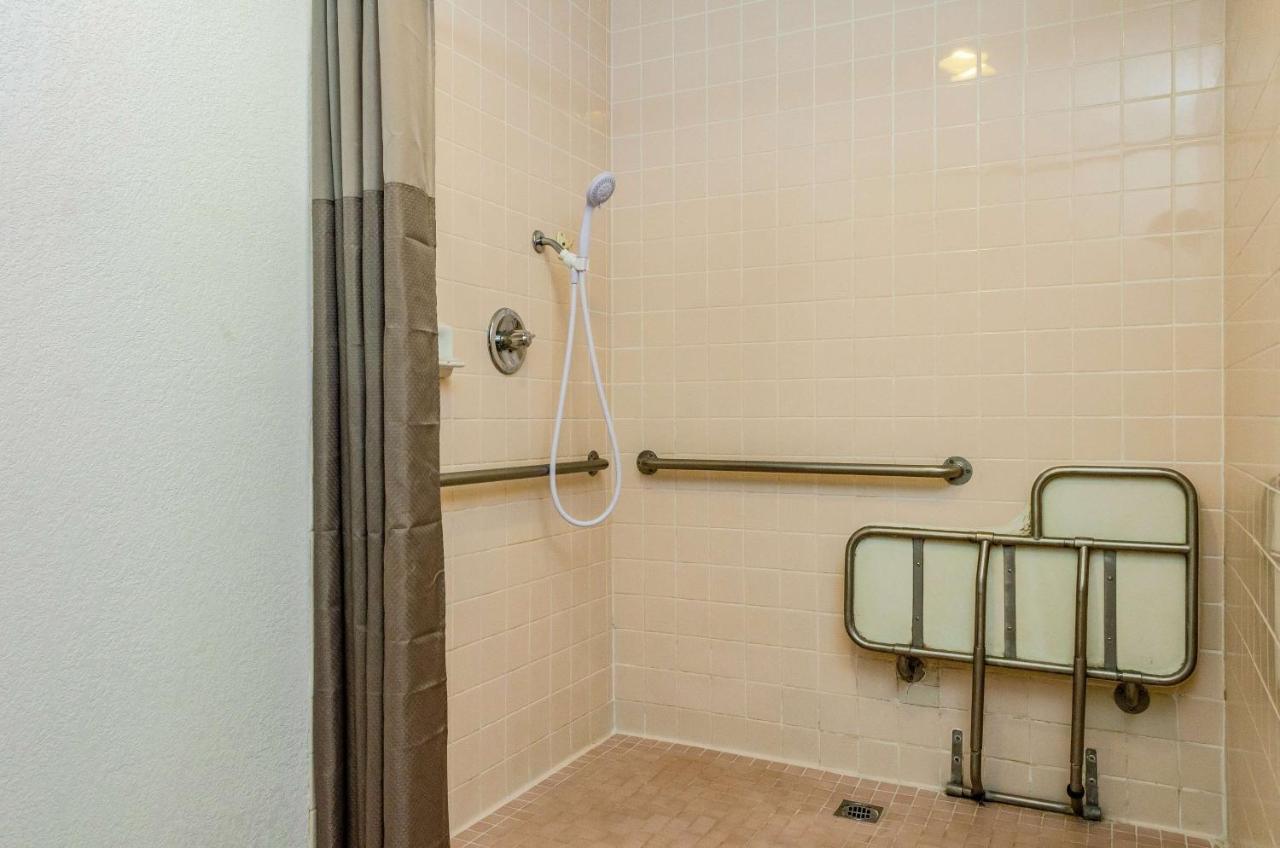 Motel 6 Oakdale, Ca ภายนอก รูปภาพ