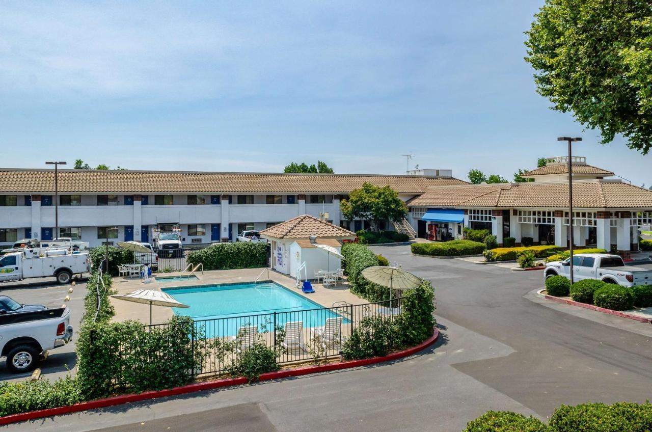 Motel 6 Oakdale, Ca ภายนอก รูปภาพ