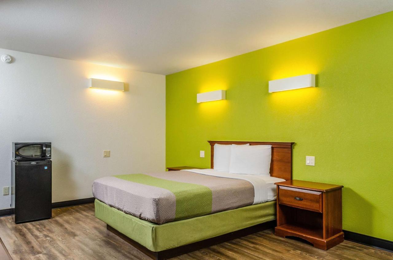 Motel 6 Oakdale, Ca ภายนอก รูปภาพ