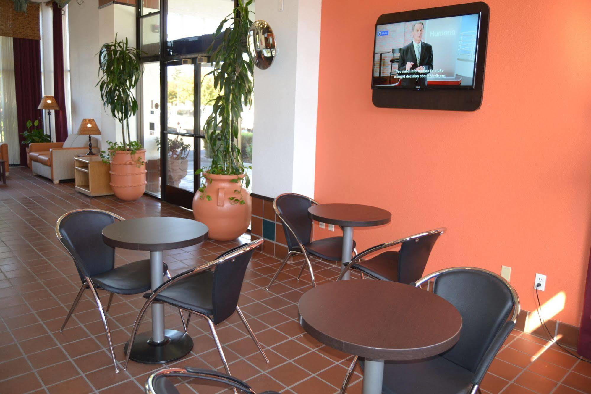 Motel 6 Oakdale, Ca ภายนอก รูปภาพ