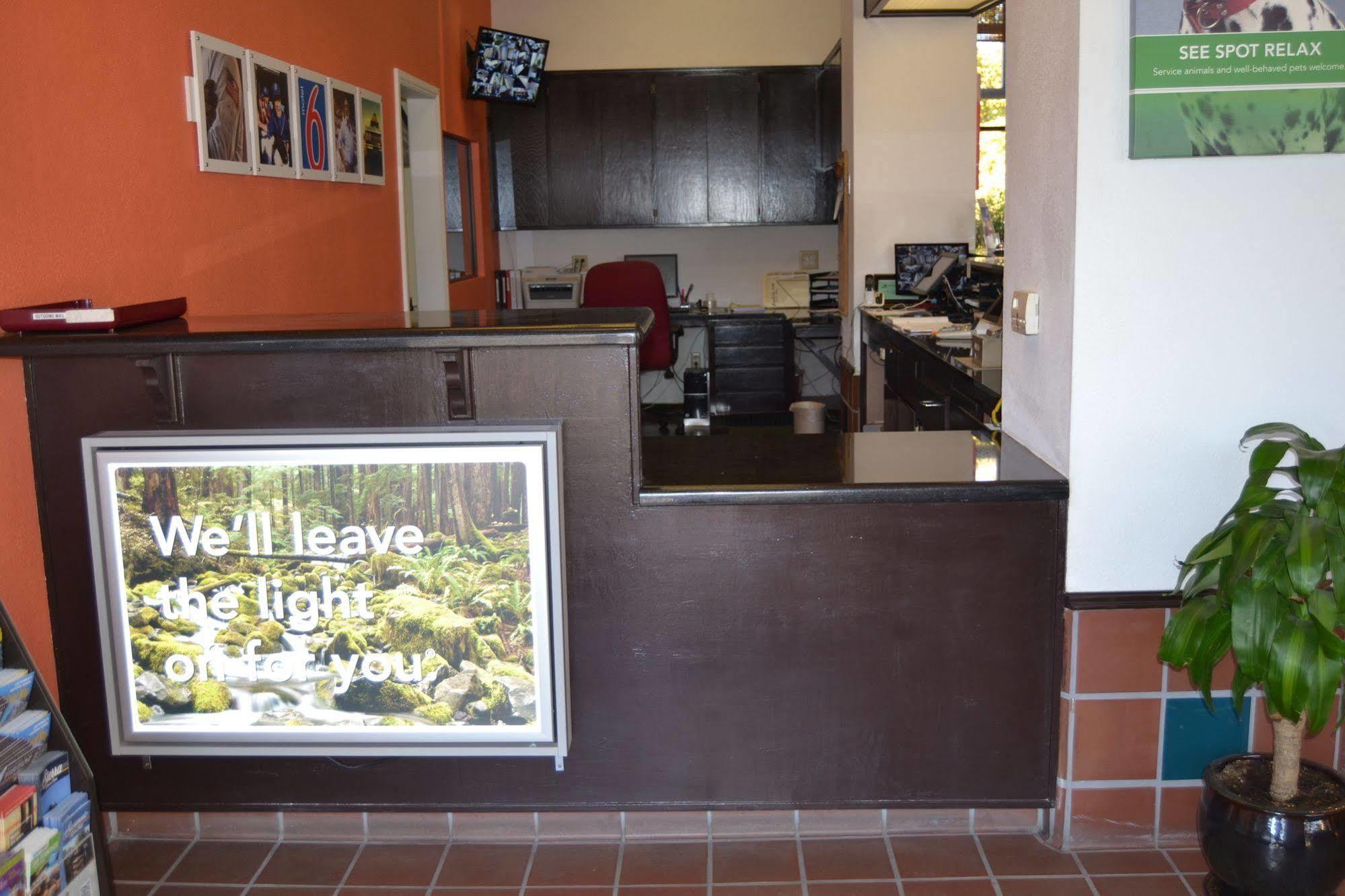Motel 6 Oakdale, Ca ภายนอก รูปภาพ