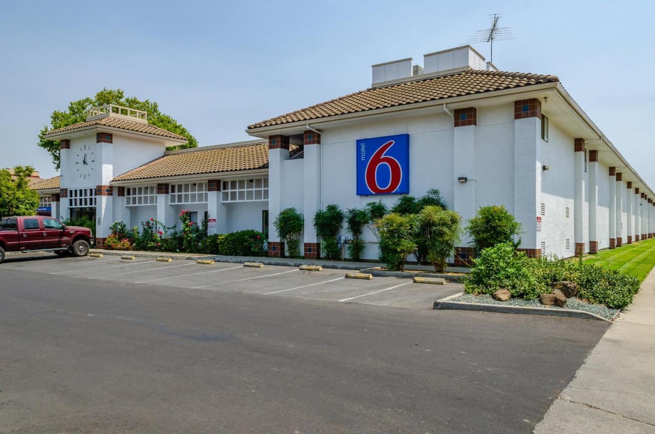 Motel 6 Oakdale, Ca ภายนอก รูปภาพ